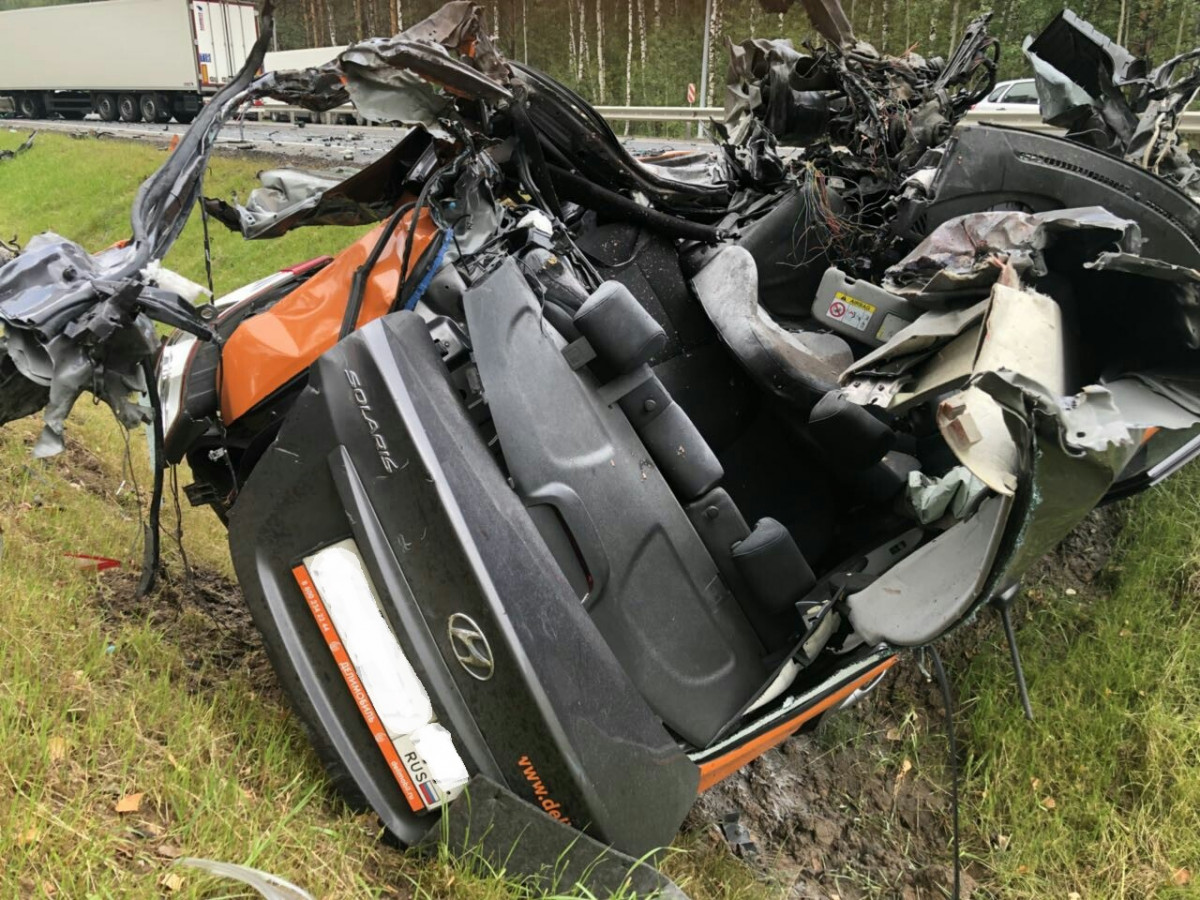 Делимобиль разбился на Арзамасской трассе: водитель погиб