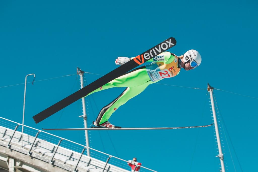 Поддержи сборную России по прыжкам на лыжах с трамплина