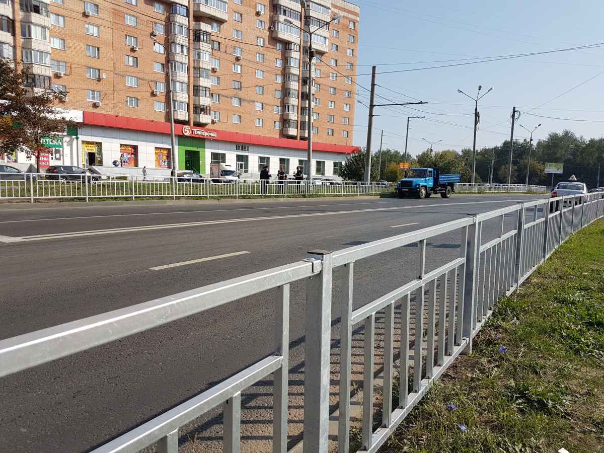 Более пяти тысяч погонных метров пешеходных ограждений установлено в Нижнем Новгороде