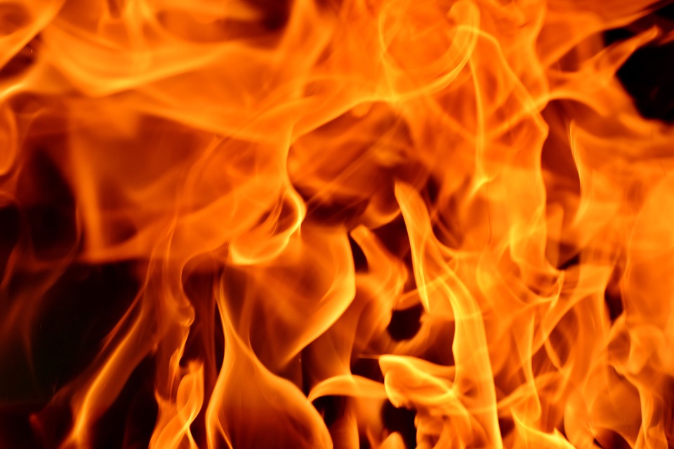 Нарушение правил техэксплуатации электрооборудования стало причиной пожара на заводе в Дзержинске