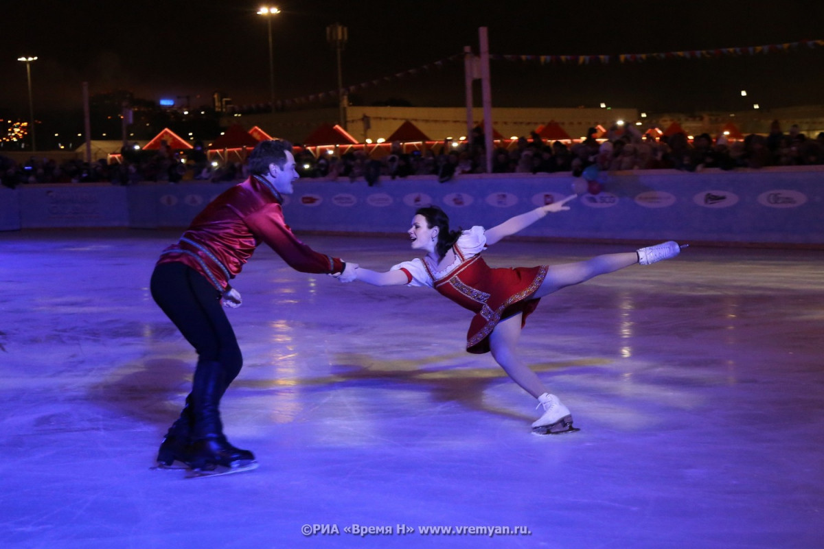 Известные фигуристы выступили на стадионе «Нижний Новгород» в рамках «Зимней сказки»