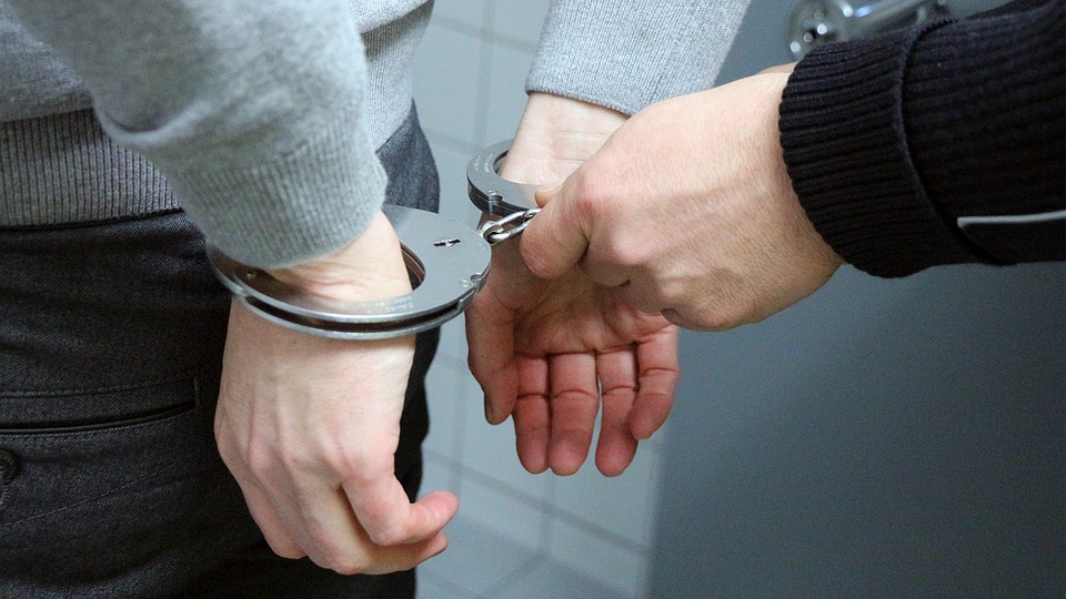 Закладчика наркотиков задержали в Дзержинске на месте преступления