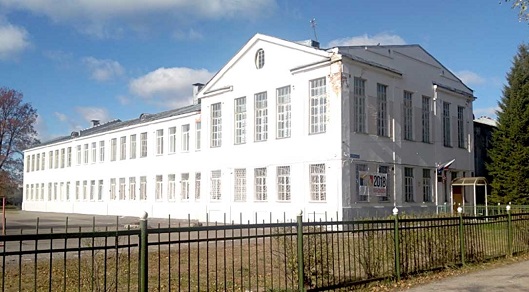 Старейшей школе Дзержинска установят новые окна