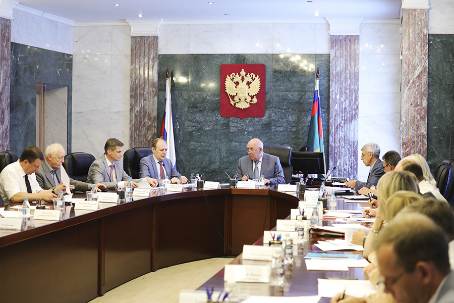 Олег Лавричев принял участие в заседании Экспертного совета в сфере гособоронзаказа