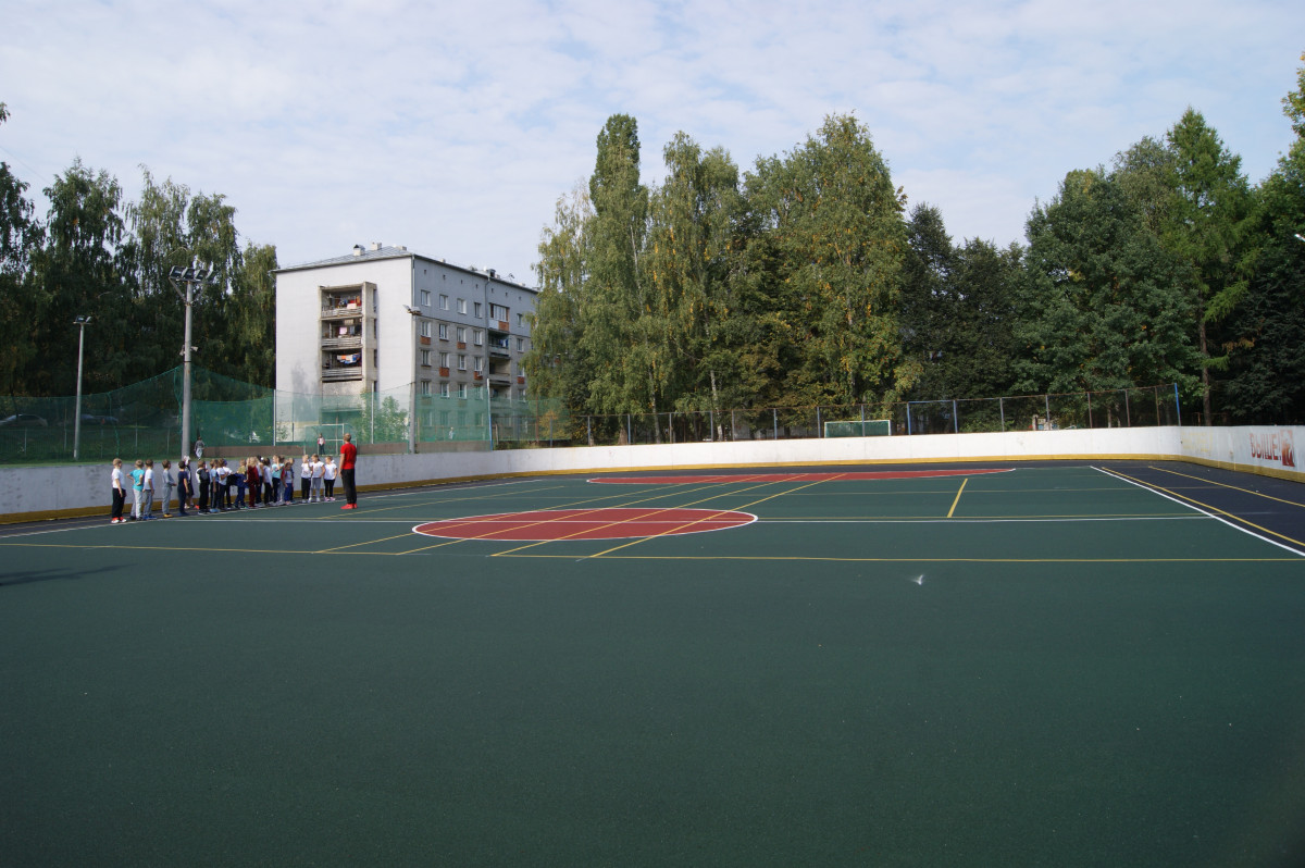 Новое покрытие появилось на стадионе спортшколы «Надежда» после обращения нижегородцев
