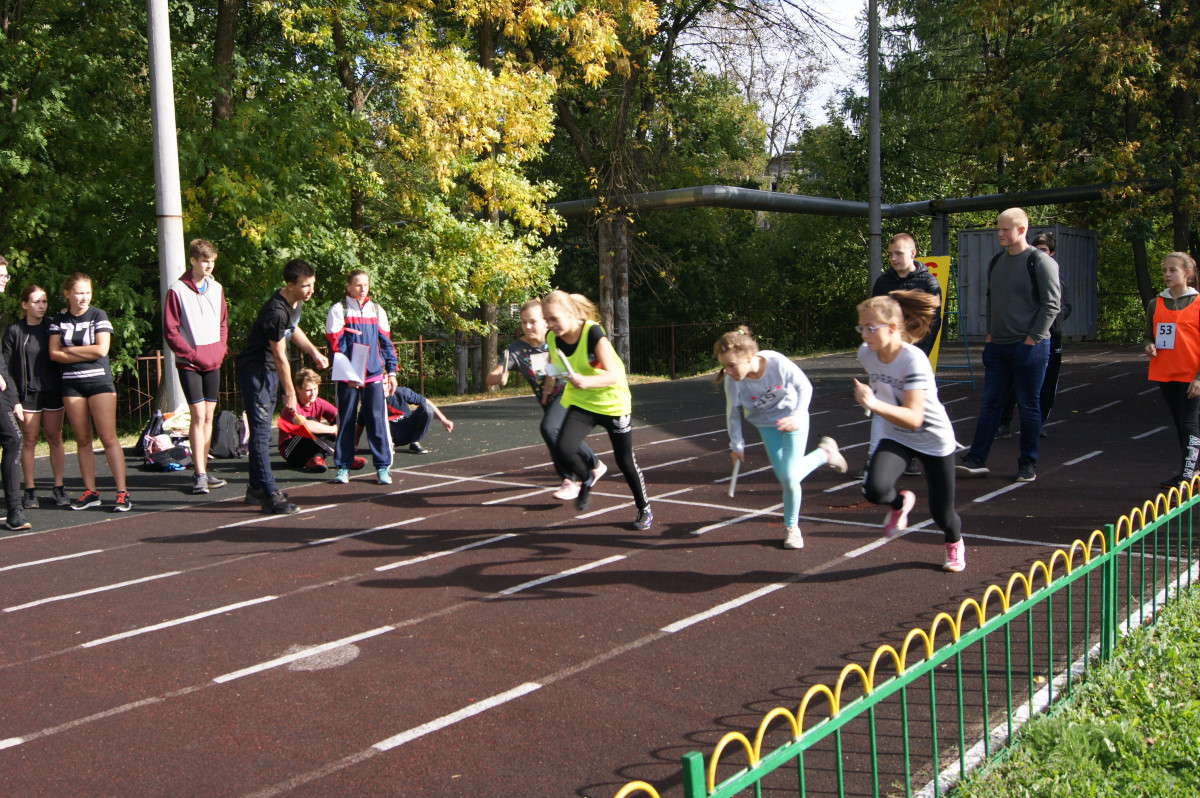 Около 300 школьников Советского района примут участие в легкоатлетическом эстафетном пробеге