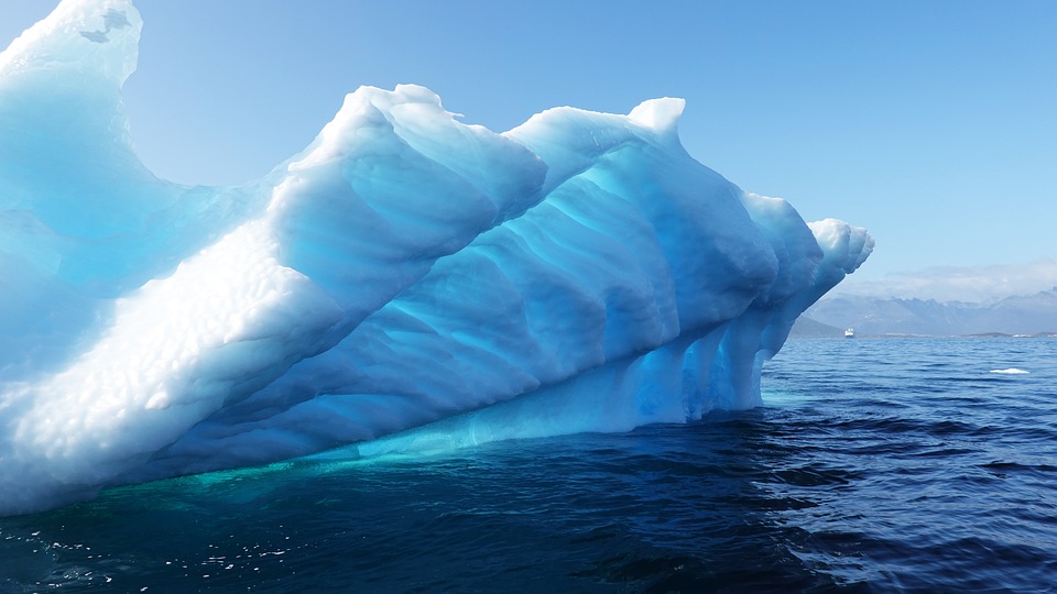 Крупнейший айсберг массой в 315 миллиардов тонн откололся от Антарктиды