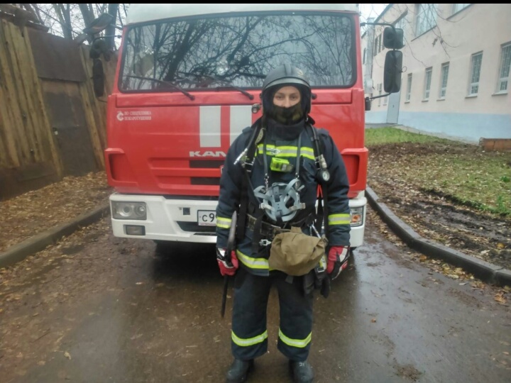 Пожарные спасли мужчину из окна высотки в Нижнем Новгороде