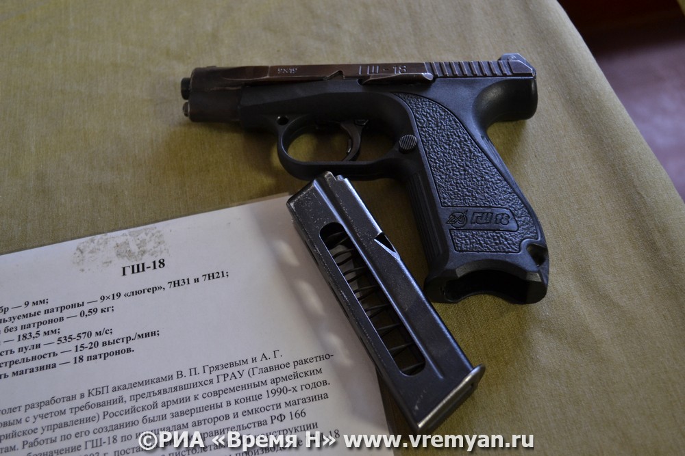 Мужчина стрелял в жителя Кстовского района из-за просьбы надеть маску