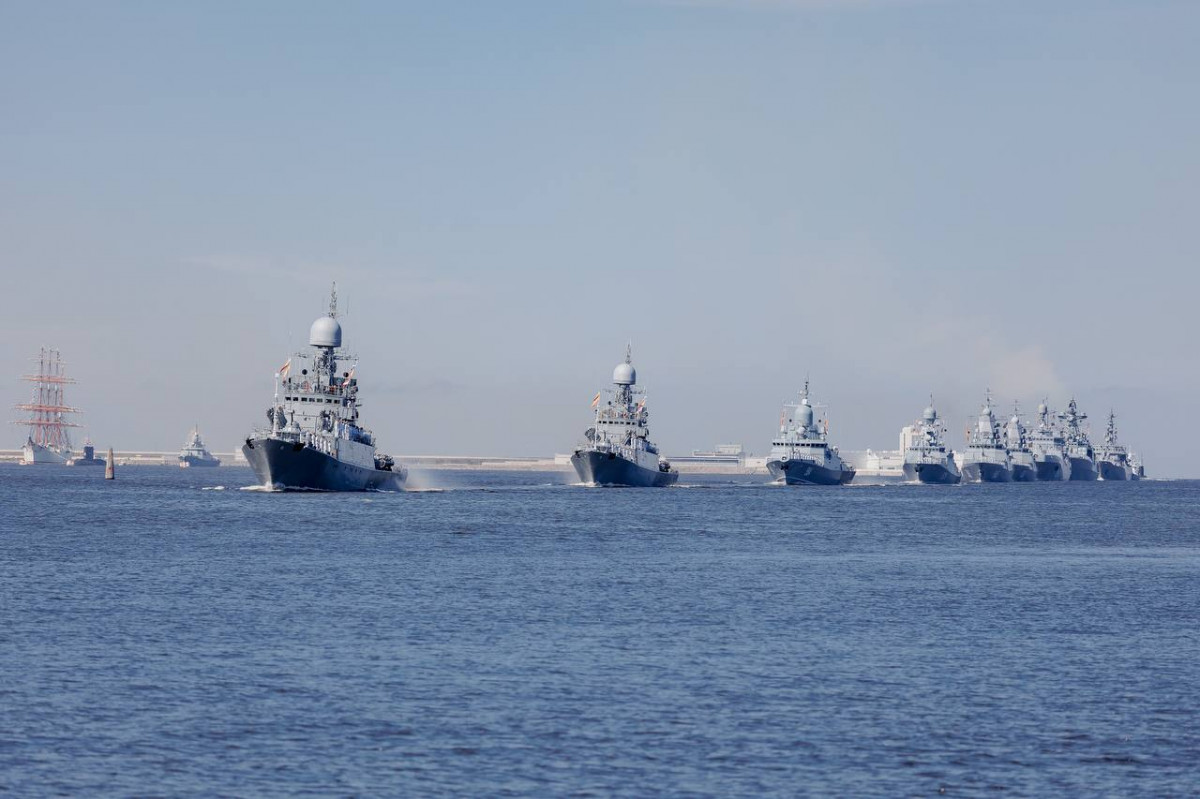 Волонтеры из Нижегородской области сопровождали гостей Военно-морского парада в Санкт-Петербурге