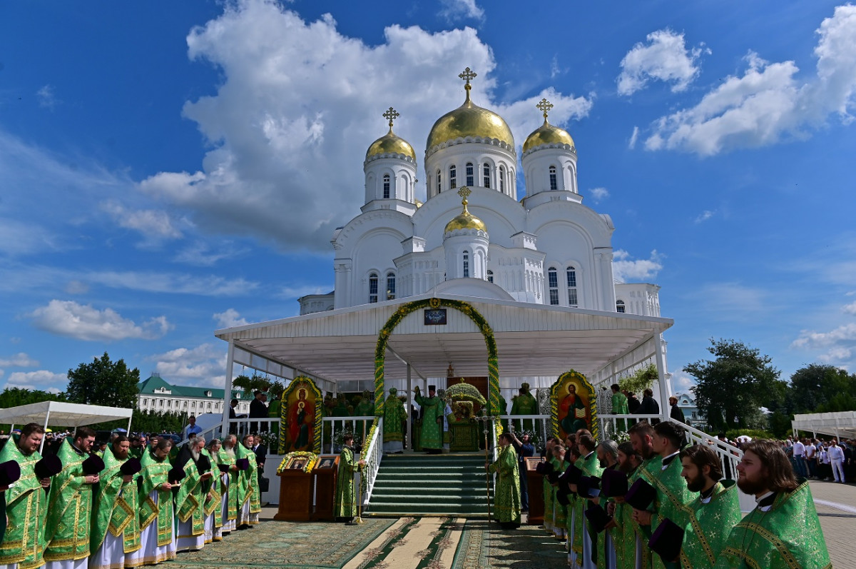 Торжества в честь преподобного Серафима Саровского проходят в Дивееве