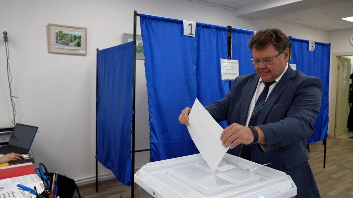 Глава Семеновского округа проголосовал на выборах губернатора Нижегородской области