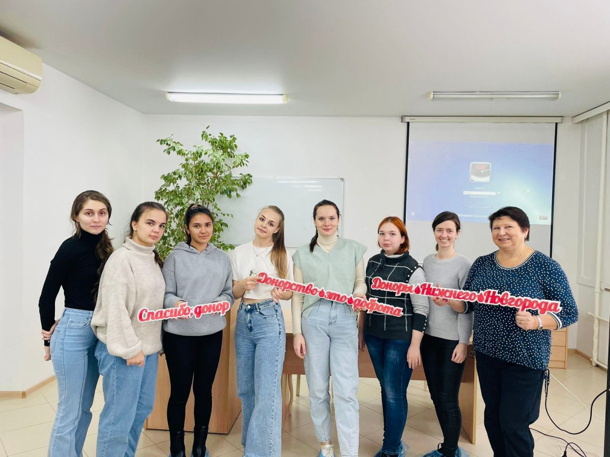 Нижегородские студенты-медики посетили областной центр крови в рамках цикла профмероприятий