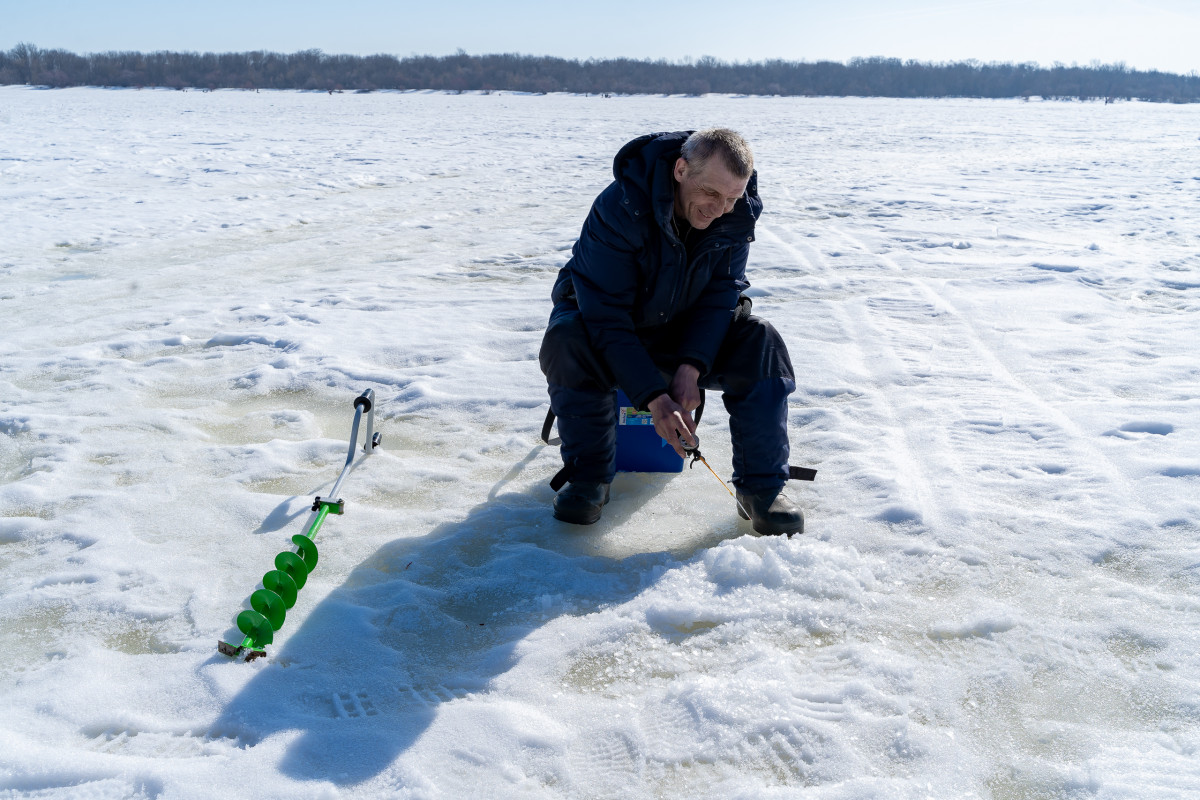 Дзержинских рыбаков предупреждают о коварстве весеннего льда