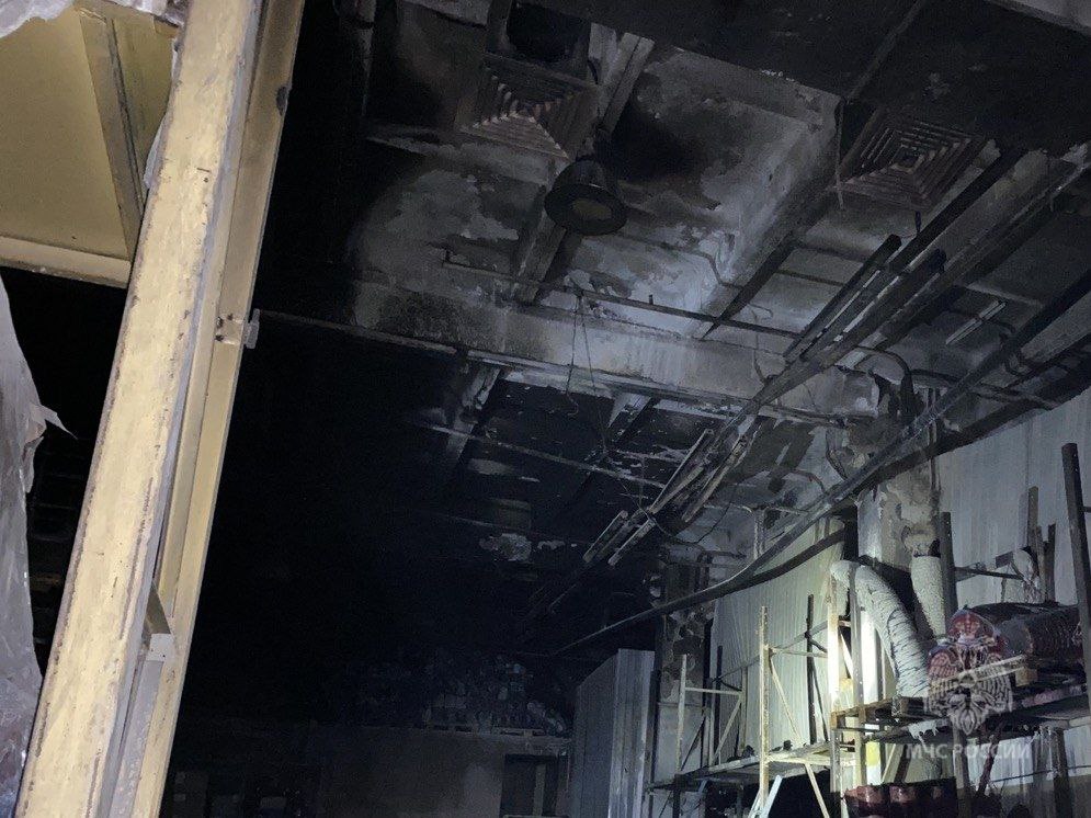 Пожар в помещении на проспекте Гагарина начался из-за болгарки