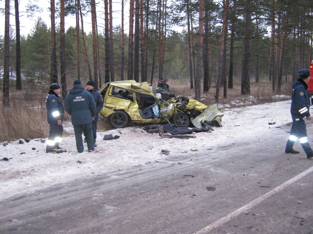 Дзержинск ильино. Автобус 104 Дзержинск Ильино авария. 27 Км дороги Дзержинск Ильино. Автобус с Ильино на Дзержинск по трассе.