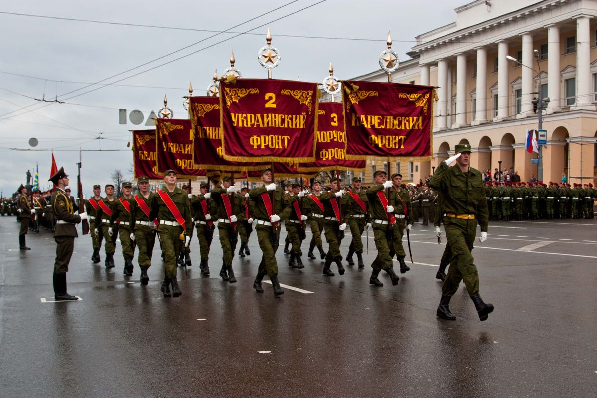 9 мая 2011 года. 9 Мая парад Нижний Новгород 2011.