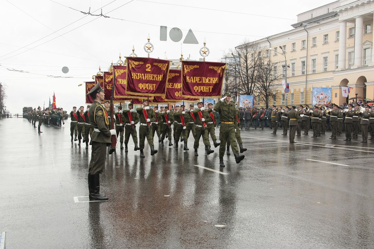 Свыше 10 тысяч человек посмотрели Парад Победы в Нижнем Новгороде  (фоторепортаж) | Информационное агентство «Время Н»