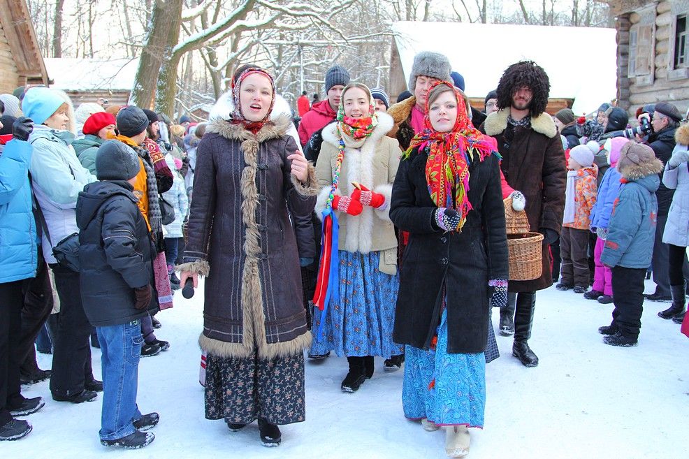 9 января святки. Святки в Нижнем Новгороде. Святки в Нижегородской области. Нижний Новгород зимние гуляния. Святки в Новгороде.