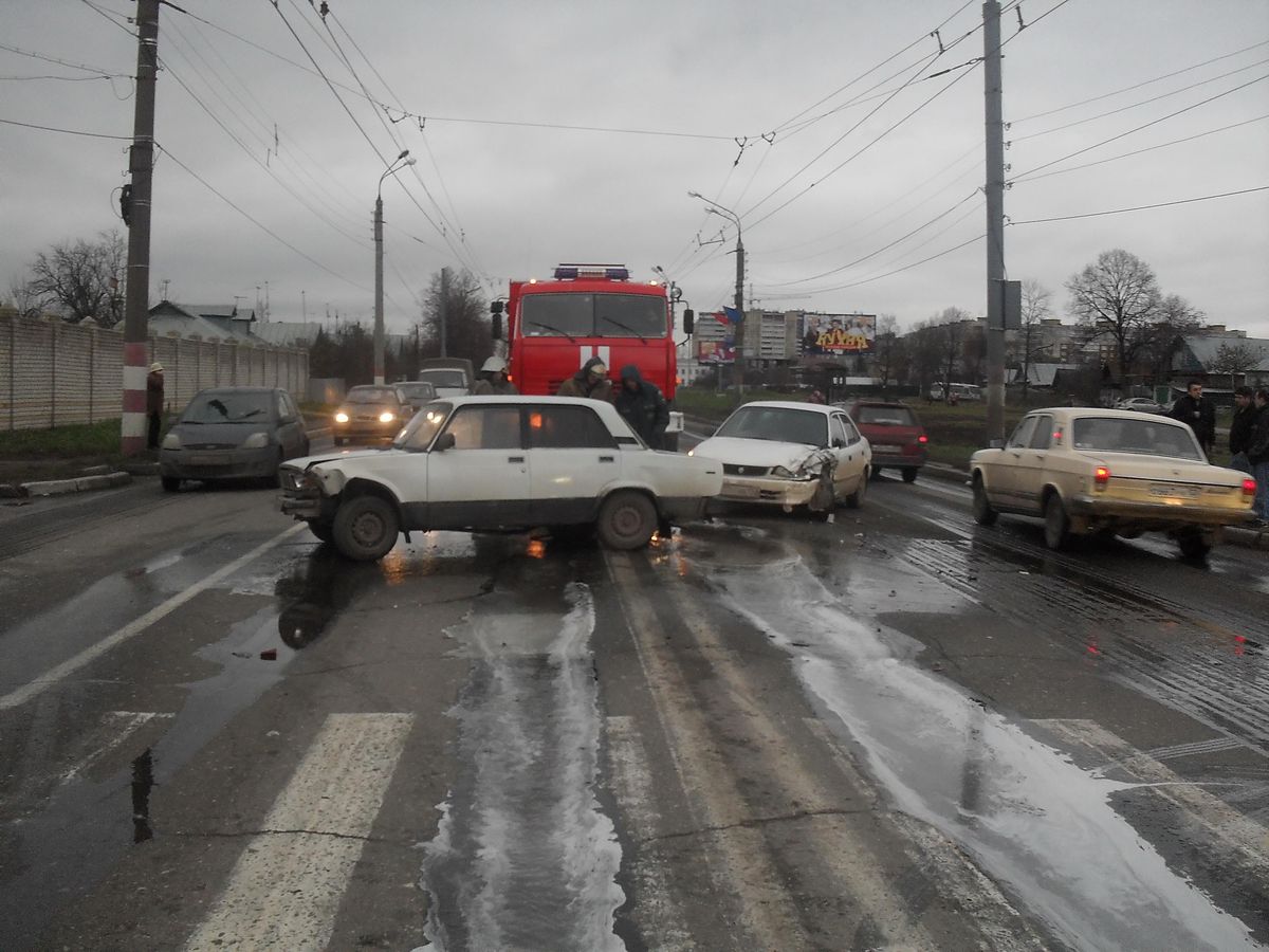 Происшествия в нижегородской. ДТП Автозаводский район Нижний Новгород. Авария Автозаводский район Нижний Новгород. Авария Автозаводский район. Авария в Щелковском районе.