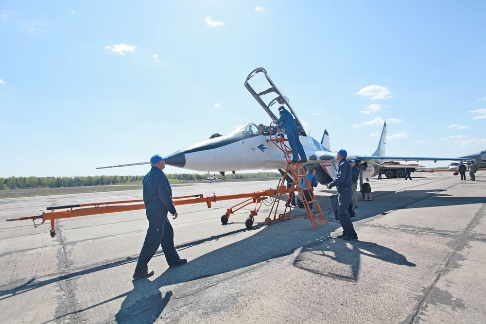 Самолеты над новгородом сегодня