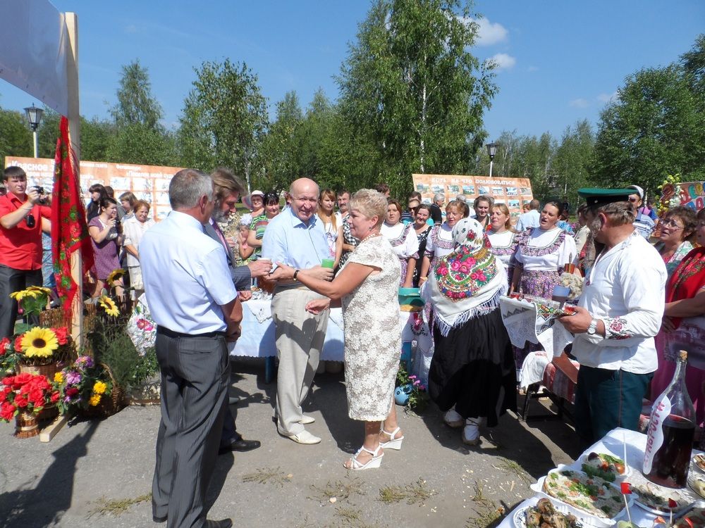 Ковернино нижегородская область погода на 14 дней. Поселок Тонкино. Тонкино Церковь. Тонкино Воскресенское. Тонкино Нижегородской области.