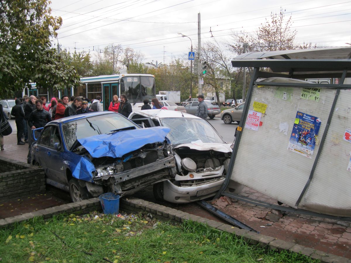 авария в остановку