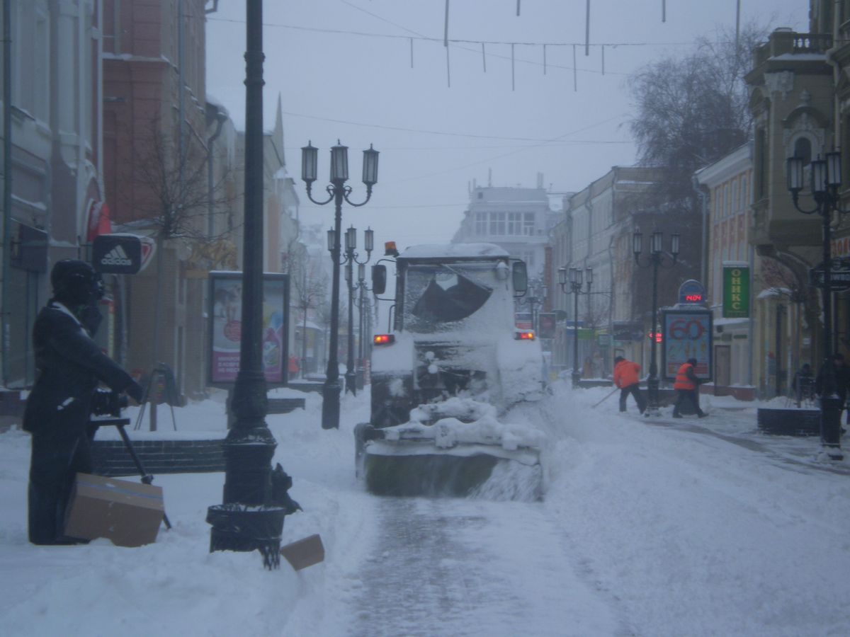 Снег в нижнем новгороде. Нижний Новгород снег. Снежный Нижний Новгород. Нижний Новгород снежный Покров. Заснеженные улицы города Нижний Новгород.