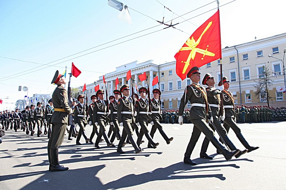 Мероприятия в нижнем на майские праздники. День Победы Нижний Новгород. Парад Победы Нижний Новгород. Парад Победы в Нижнем Новгороде 2009 года. 9 Мая 2021 Нижний Новгород.