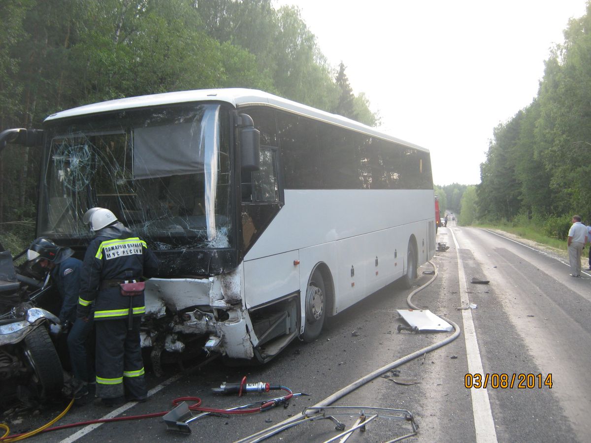 авария волга автобус