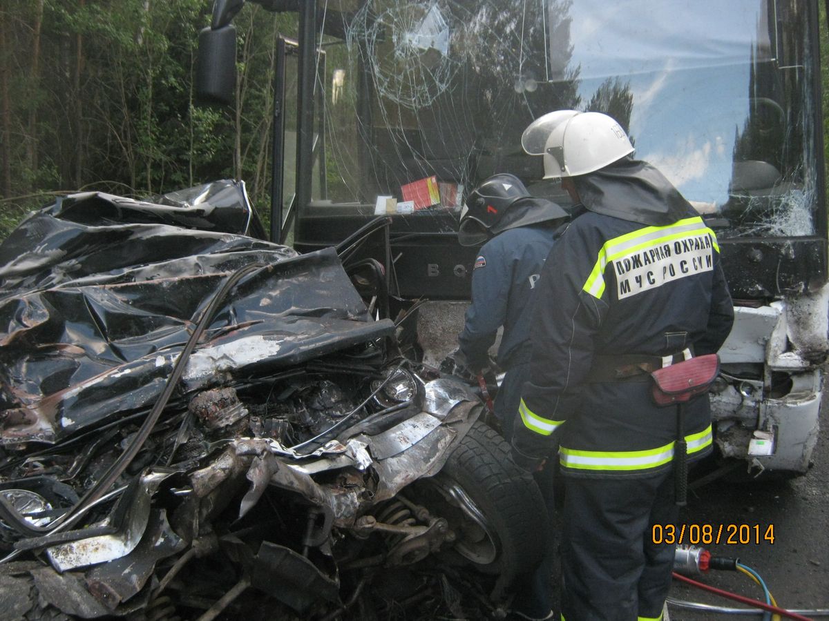 авария волга автобус