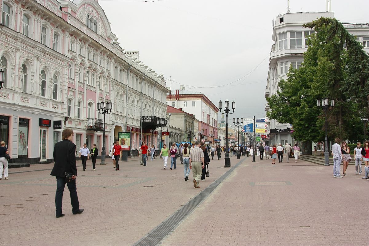 Культура нижнего новгорода. Покровка летом. Большая Покровская раньше. 800 На большой Покровской. Большая Покровская Нижний Новгород в зимнее время.