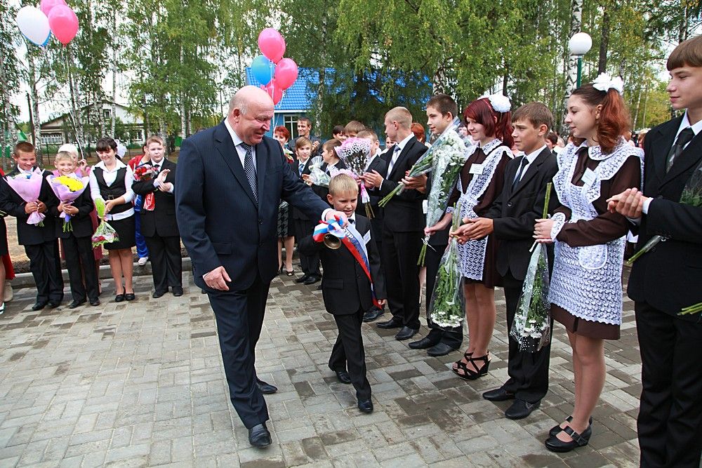 Сентябрь школа откроется. Школа 5 Богородск Нижегородская область. Первая школа Нижний Новгород. Балахониха Арзамасский район. Нижегородская область школа 1.