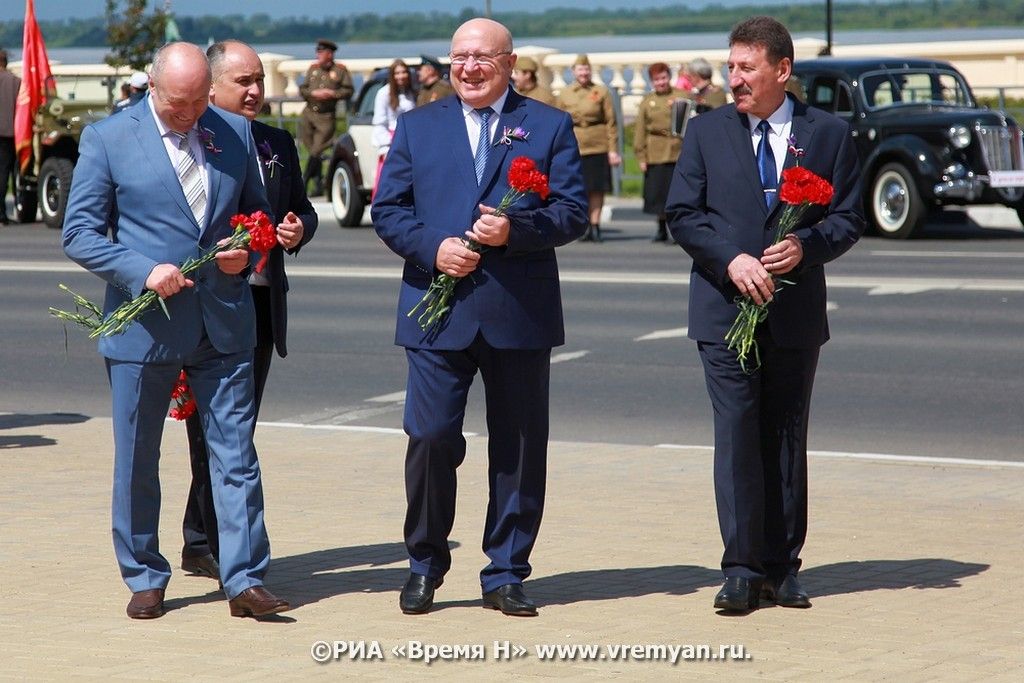 возложение цветов памятнику петру шанцев.3