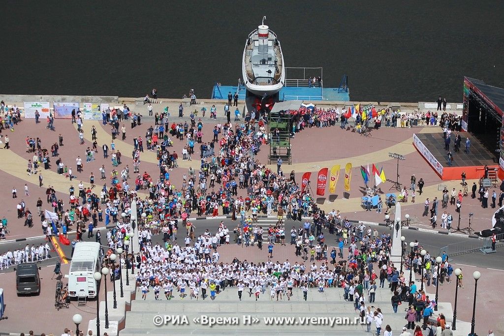 День нижнего новгорода 2023. Чкаловская лестница Нижний Новгород забег. Забег на Чкаловской лестнице в Нижнем Новгороде 2021. Соревнования по Чкаловской лестнице. Соревнования на Чкаловская лестница.