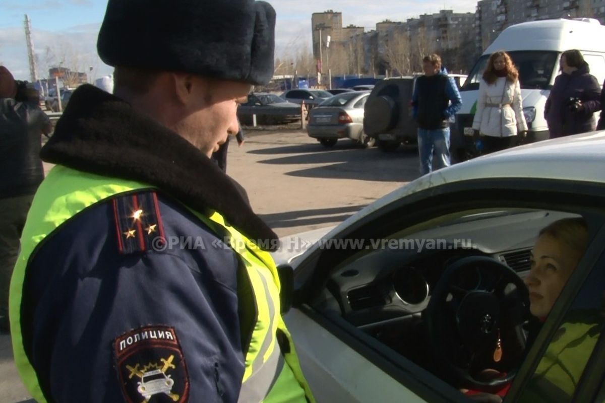 Должников ловили приставы и сотрудники ГИБДД у Борского моста. ВИДЕО |  Информационное агентство «Время Н»