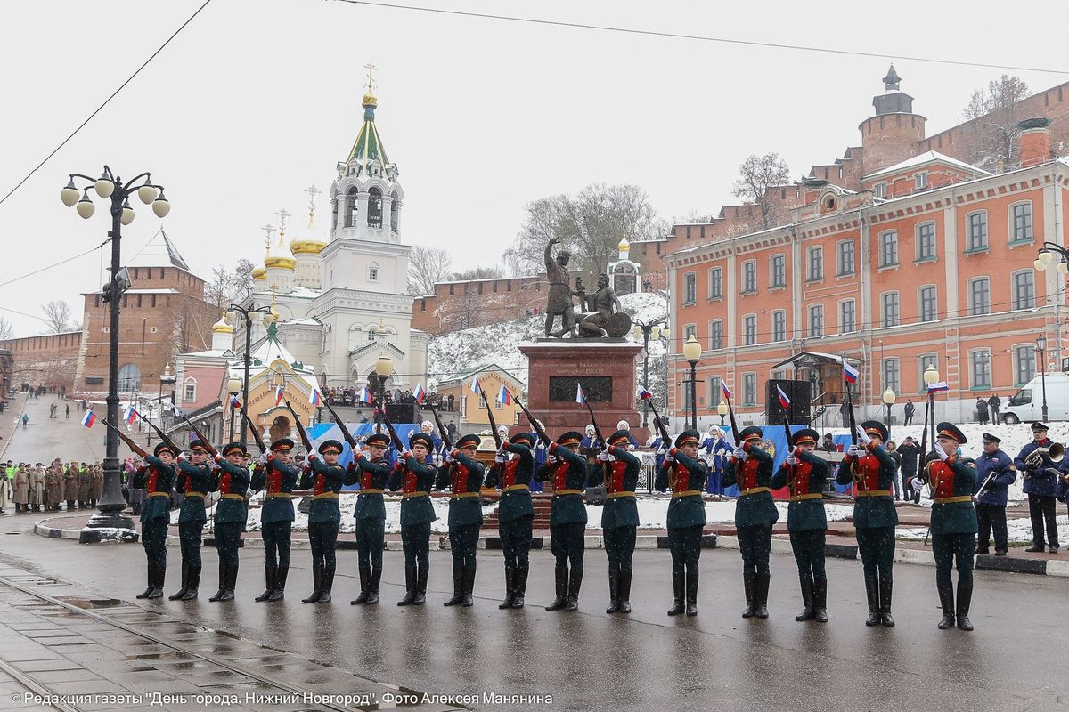 Новгород 4 ноября. День народного единства в Нижнем Новгороде 2021. День народного единства в 2005 в Нижнем Новгороде. День народного единства 2011. Празднование дня народного единства 2021 в Нижнем Новгороде.