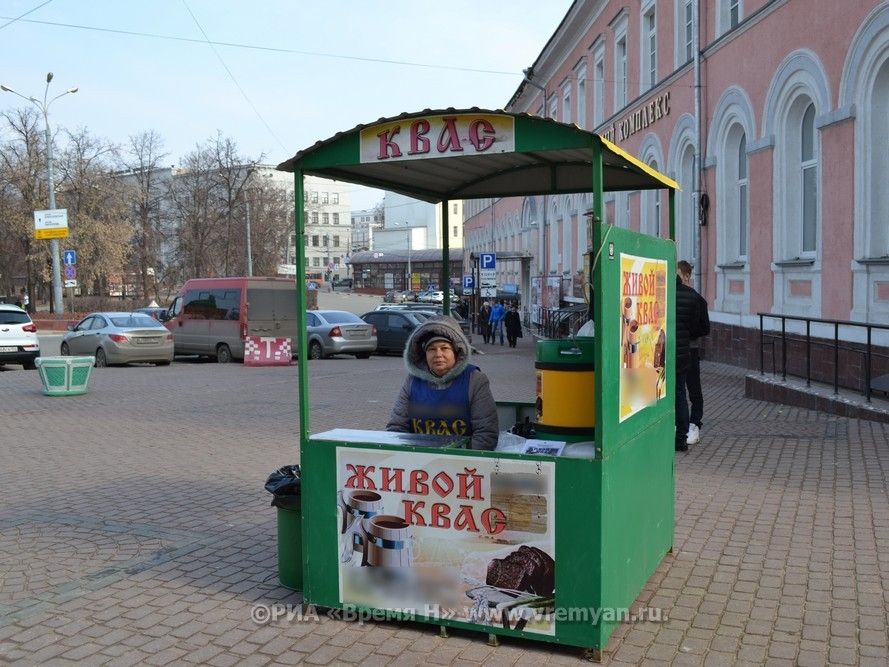 Разливной квас на улице