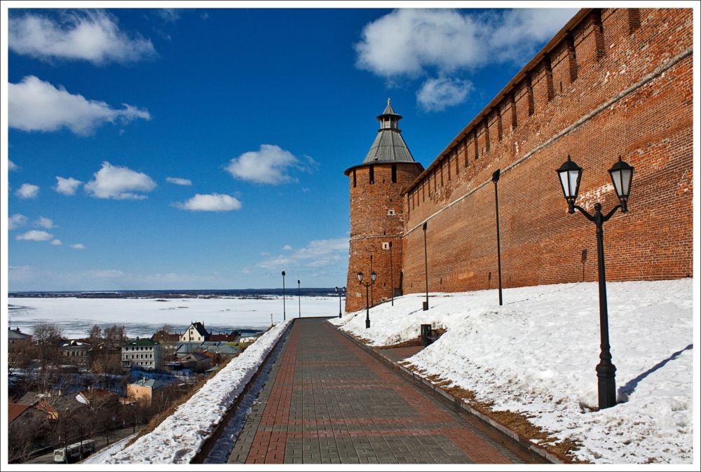 кремль весна начинается