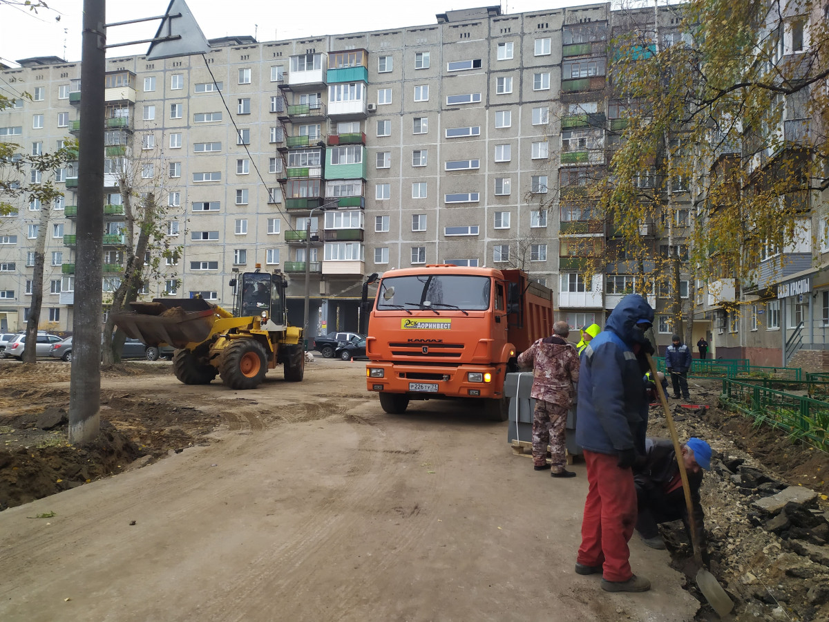 Благоустройство трех дворов заканчивается на улице Телеграфной в Нижнем  Новгороде | Информационное агентство «Время Н»