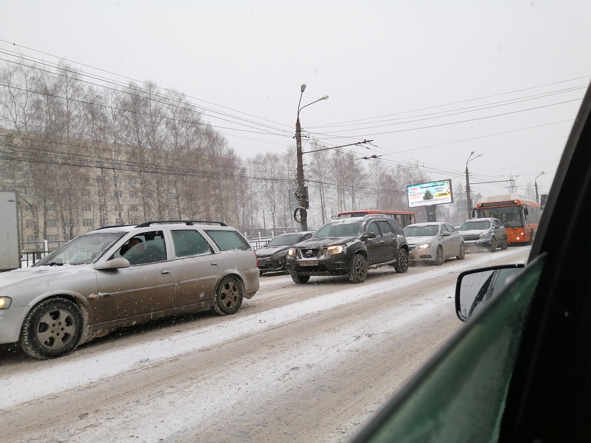 9-балльные пробки сковали движение в Нижнем Новгороде