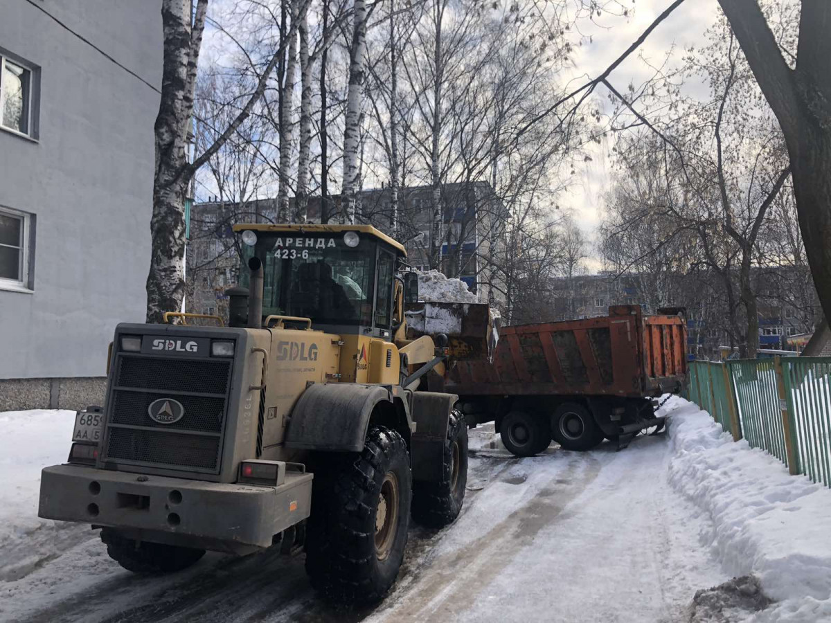 Дорожные службы Сормова продолжают работать в круглосуточном режиме в выходные  дни | Информационное агентство «Время Н»