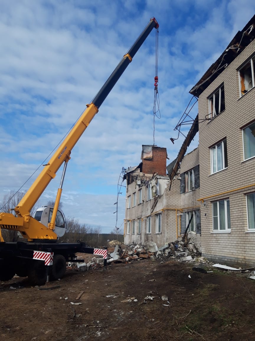 Жильцам первого подъезда обрушившегося дома в селе Маргуша разрешили забрать  вещи из квартир | Информационное агентство «Время Н»