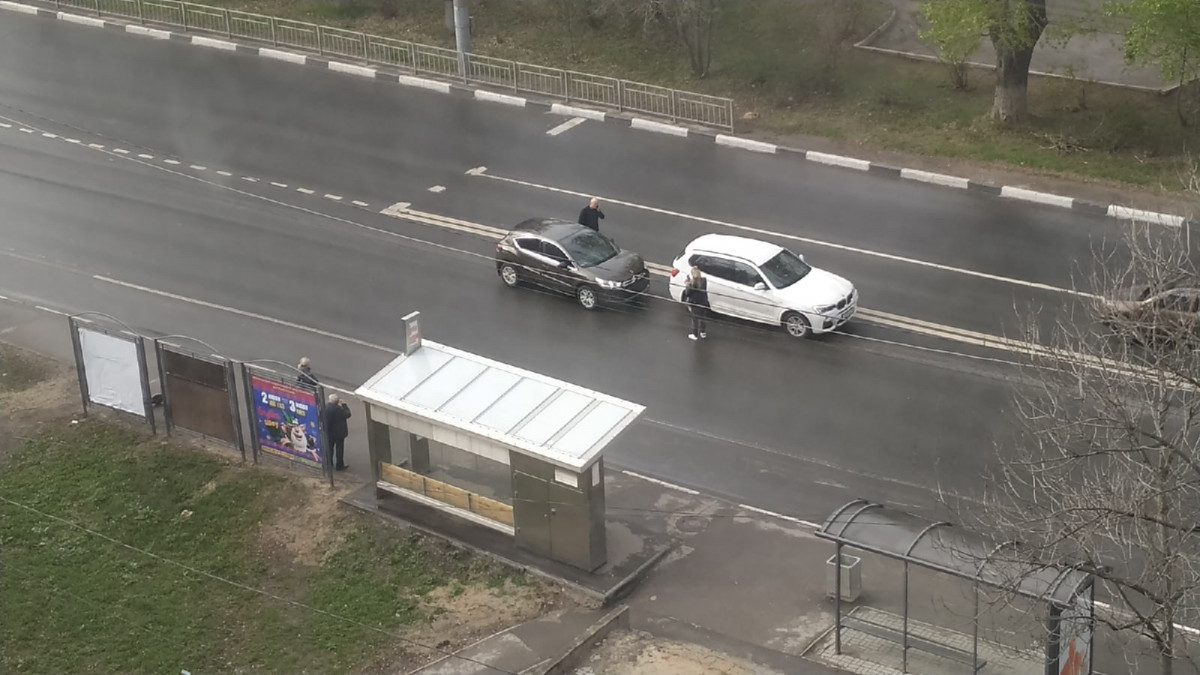 Пробка из-за ДТП образовалась на улице Родионова в Нижнем Новгороде