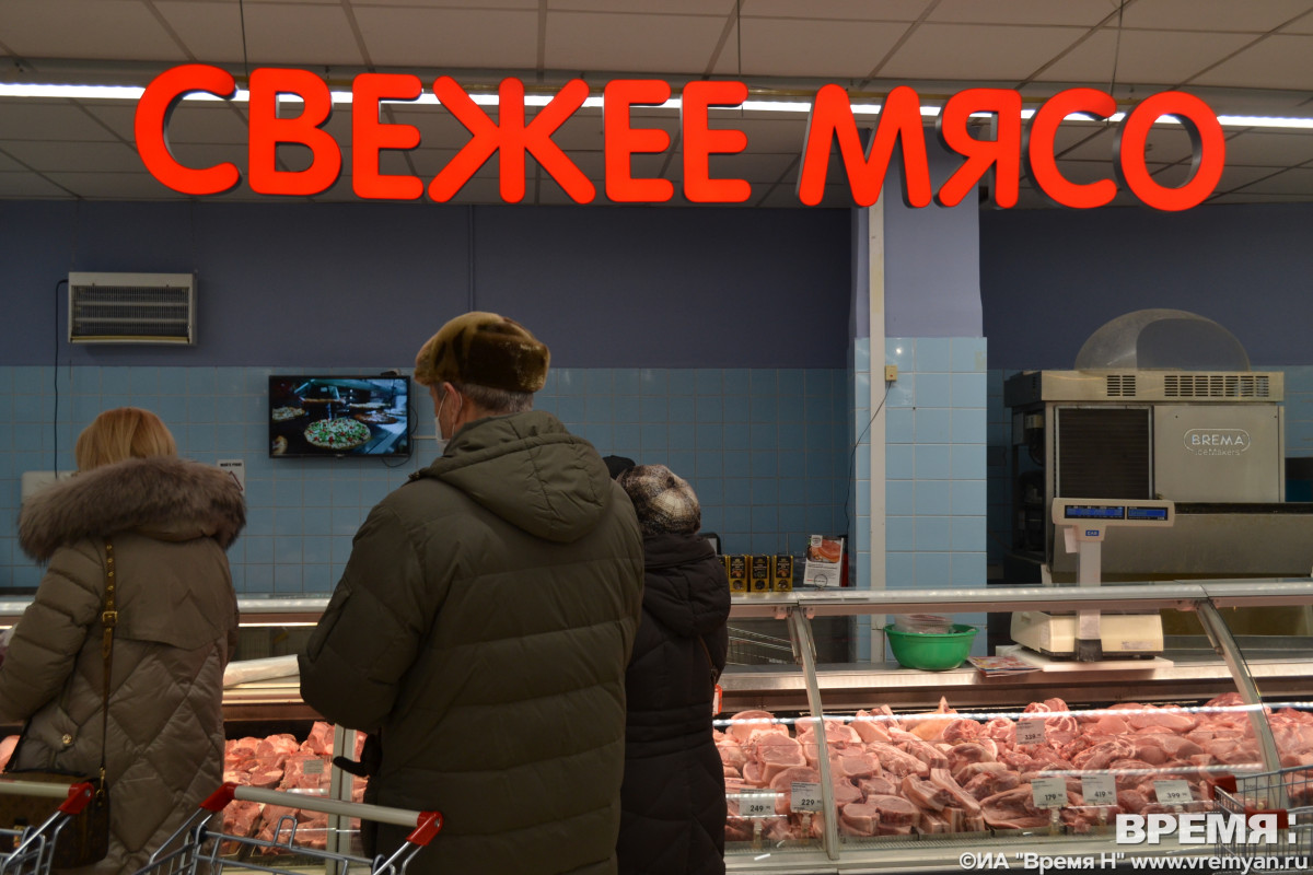 Мясной клей обнаружили в колбасе нижегородского производителя