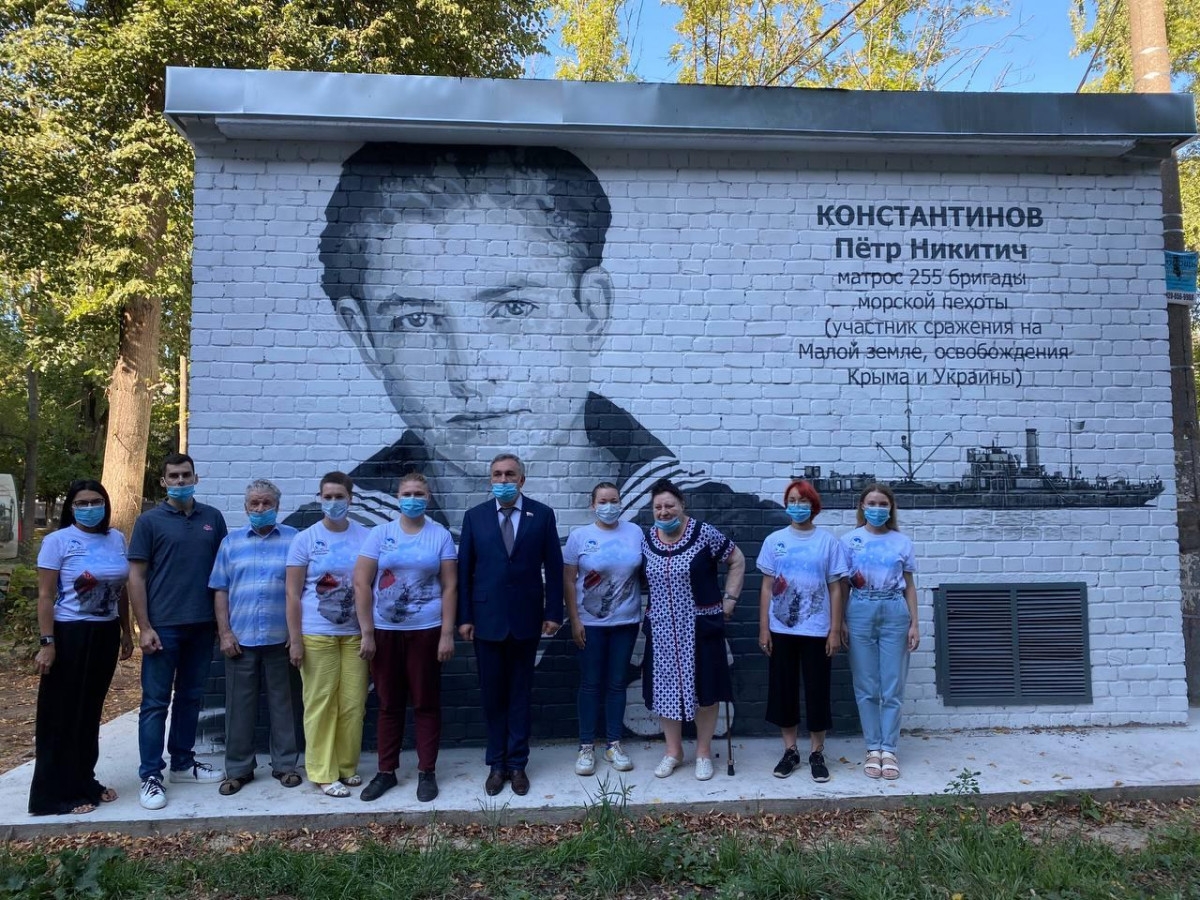 Портрет участника ВОВ появился на проспекте Героев в Нижнем Новгороде