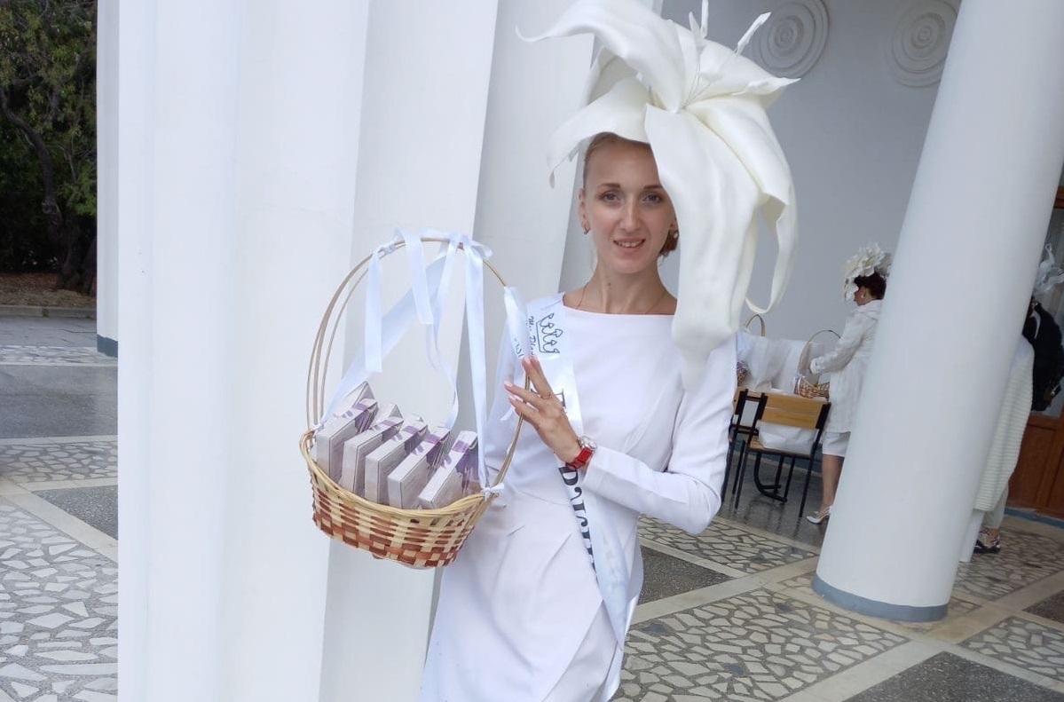 Жительница Дзержинска завоевала титул «Королева Белых Цветов 2021»
