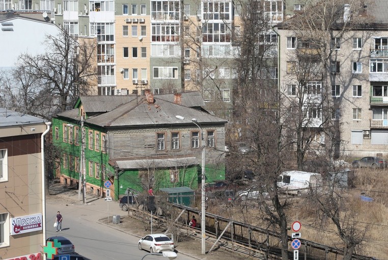 Аварийный дом в центре Нижнего Новгорода начали готовить к сносу