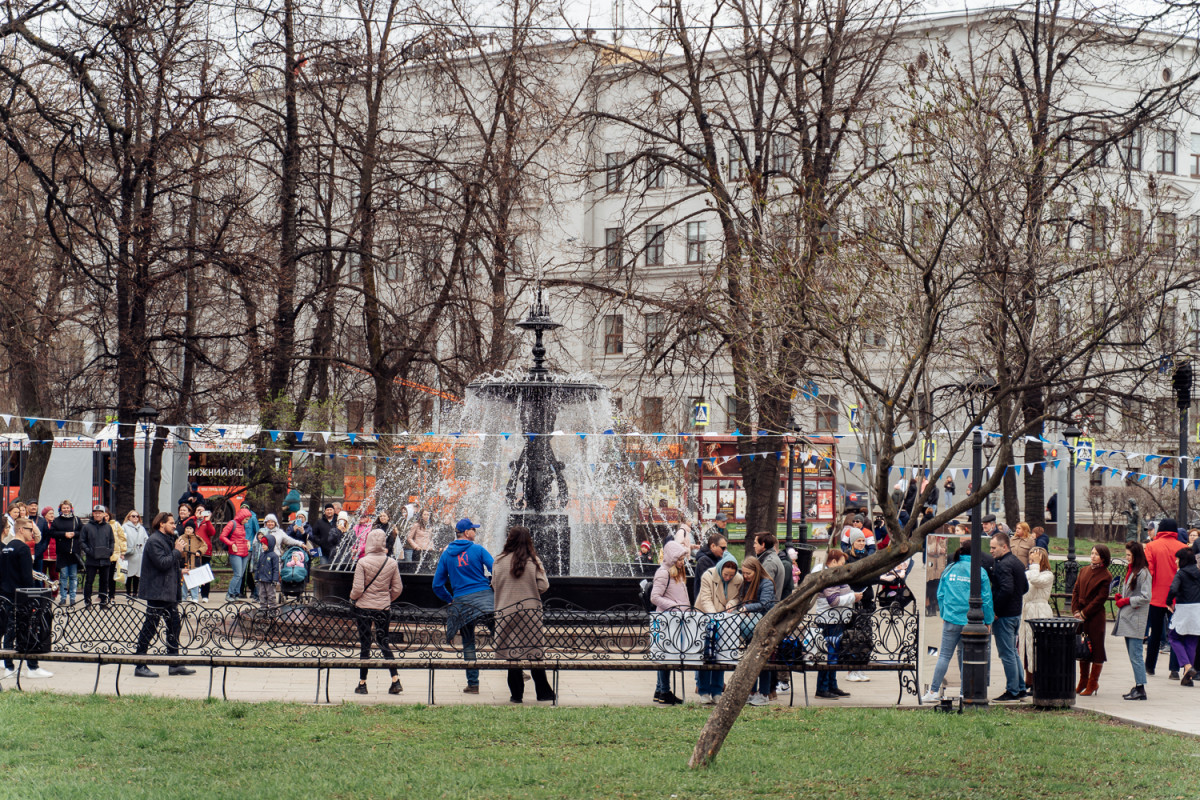 Нижегородский водоканал открыл фонтан на площади Минина и Пожарского |  Информационное агентство «Время Н»