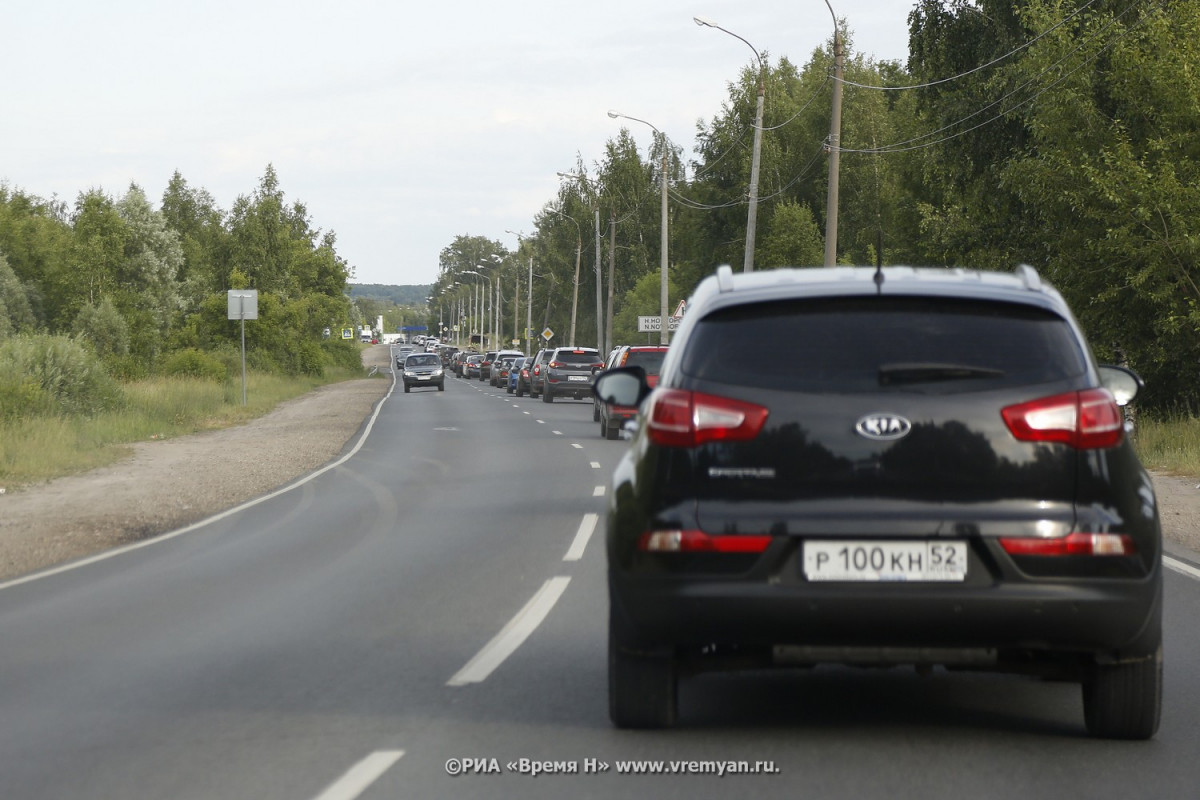 Пробка образовалась на Борском мосту из-за ДТП утром 25 мая